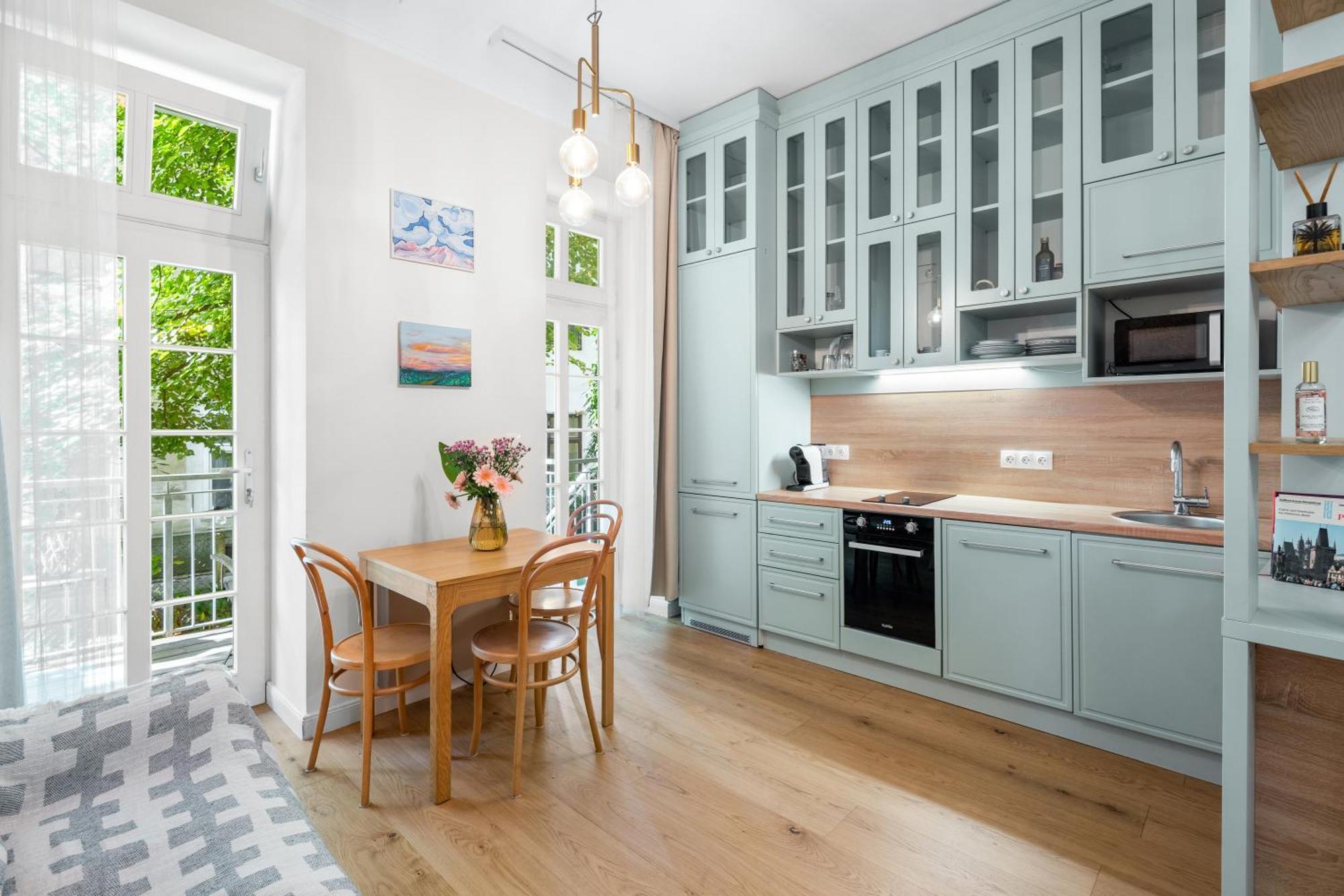 Central Vienna Apartment With Garden View Exteriör bild